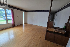 824 Grenfell Avenue - Photo 9