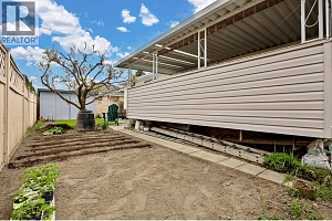 3445 Barberry Street - Photo 38