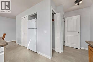 2625 Catherine Crescent - Photo 11