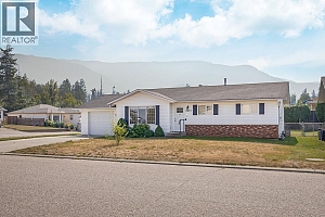 2625 Catherine Crescent - Photo 2