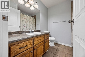 2625 Catherine Crescent - Photo 26