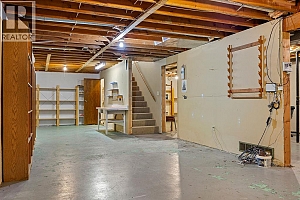 2625 Catherine Crescent - Photo 29