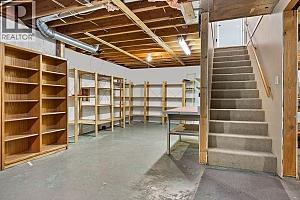 2625 Catherine Crescent - Photo 30