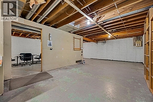 2625 Catherine Crescent - Photo 31