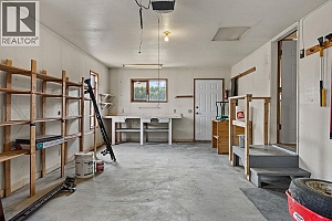 2625 Catherine Crescent - Photo 36