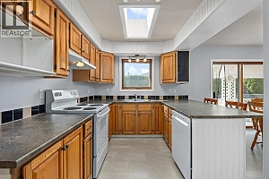2625 Catherine Crescent - Photo 8