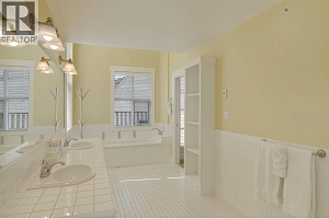 3880 Truswell Road Unit# 121 - Photo 36