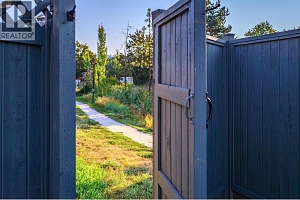 111 Portside Court - Photo 42