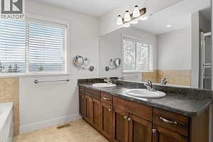 2051 Sunview Drive Unit# 4 - Photo 31