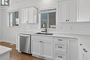 2051 Sunview Drive Unit# 4 - Photo 9