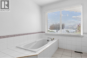 3784 Inglis Place - Photo 18