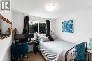 605 Stirling Road - Photo 12