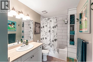 605 Stirling Road - Photo 14