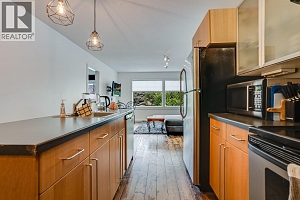 980 Coronation Avenue - Photo 16