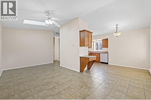 1320 Graham Street - Photo 2