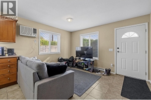 1320 Graham Street - Photo 24