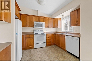 1320 Graham Street - Photo 8