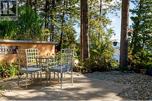 1642 West Kelowna Road - Photo 3