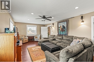 2955 Okanagan Street - Photo 51