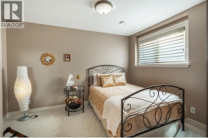 4768 CARMEL Crescent - Photo 37