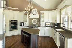 4768 CARMEL Crescent - Photo 8