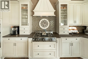 4768 CARMEL Crescent - Photo 9