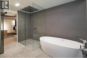 1075 Sunset Drive Unit# PH1 - Photo 31