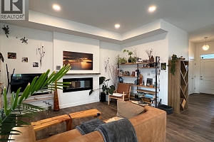 1029 10th Avenue - Photo 4