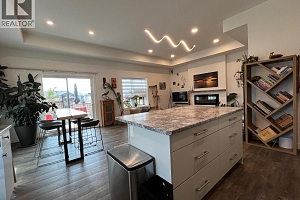 1029 10th Avenue - Photo 7