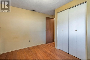 724 Arbutus Road - Photo 18