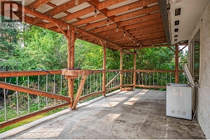 724 Arbutus Road - Photo 26
