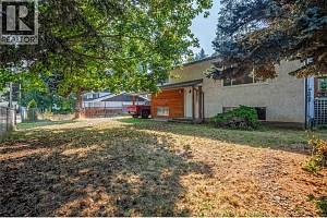 724 Arbutus Road - Photo 3