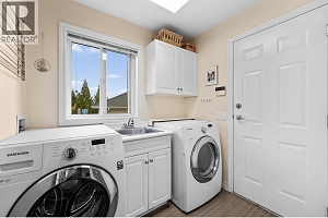 937 Skeena Court - Photo 24