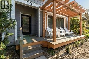 1174 Bergamot Avenue - Photo 2