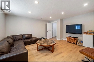 1174 Bergamot Avenue - Photo 23