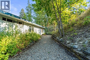 3298 Upper McLeod Road - Photo 9