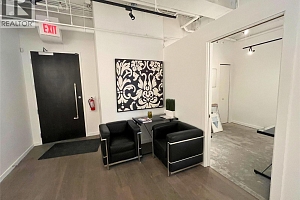 1630 Pandosy Street Unit# 401 - Photo 2