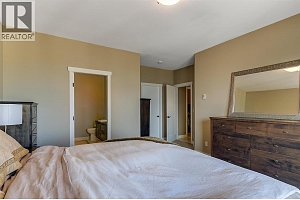 6172 Seymoure Avenue - Photo 37