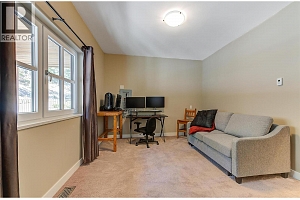 6172 Seymoure Avenue - Photo 39