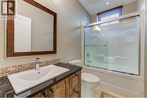 6172 Seymoure Avenue - Photo 59