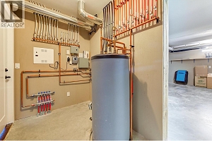 6172 Seymoure Avenue - Photo 60