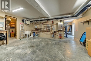 6172 Seymoure Avenue - Photo 61