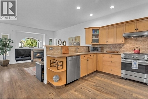 430 McCarren Avenue - Photo 12