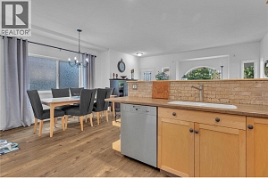 430 McCarren Avenue - Photo 14