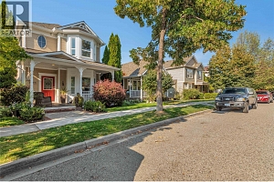 430 McCarren Avenue - Photo 4