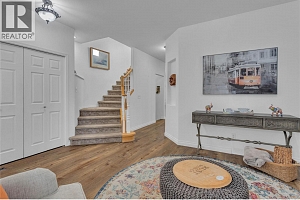 430 McCarren Avenue - Photo 8