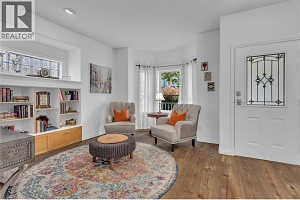 430 McCarren Avenue - Photo 9