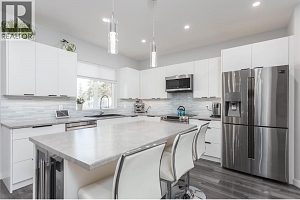 2253 Shuswap Avenue - Photo 19