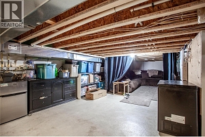 2253 Shuswap Avenue - Photo 23