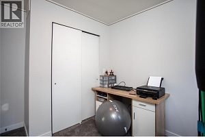 2253 Shuswap Avenue - Photo 37